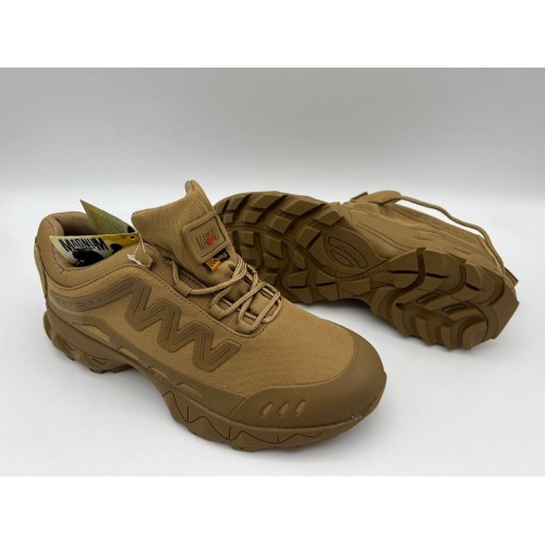 Треккинговые кроссовки «MAGNUM» летние в Великом Новгороде