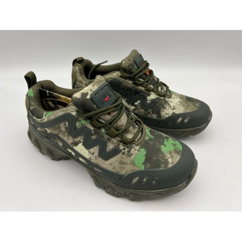 Треккинговые кроссовки «MAGNUM» летние в Великом Новгороде