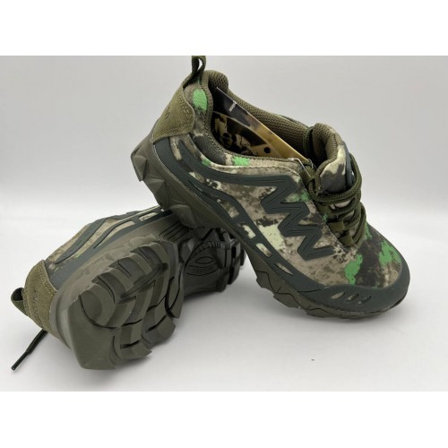 Треккинговые кроссовки «MAGNUM» летние в Великом Новгороде